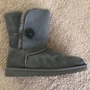Gray Ugg Boots with Button, Women’s Size 8